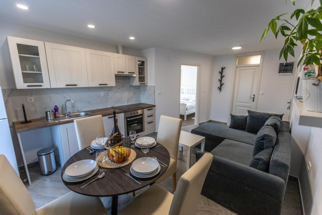 Apartmani Jancic โอกูลิน ภายนอก รูปภาพ