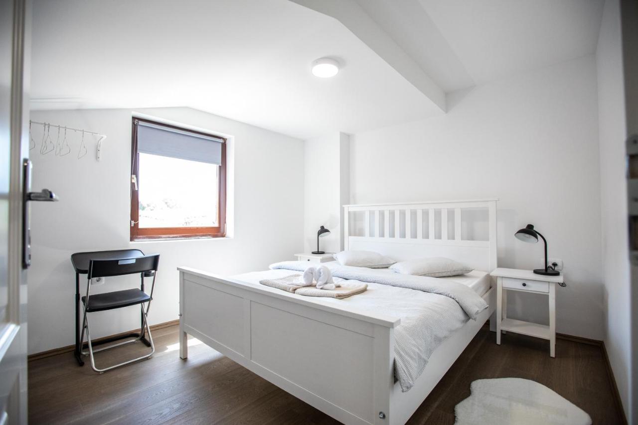 Apartmani Jancic โอกูลิน ภายนอก รูปภาพ